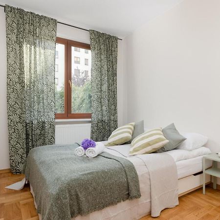 Warsaw Bobrowiecka Apartment By Noclegi Renters Luaran gambar